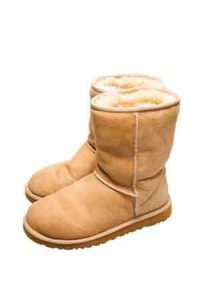 Fellstiefel hatlten im Winter mollig warm