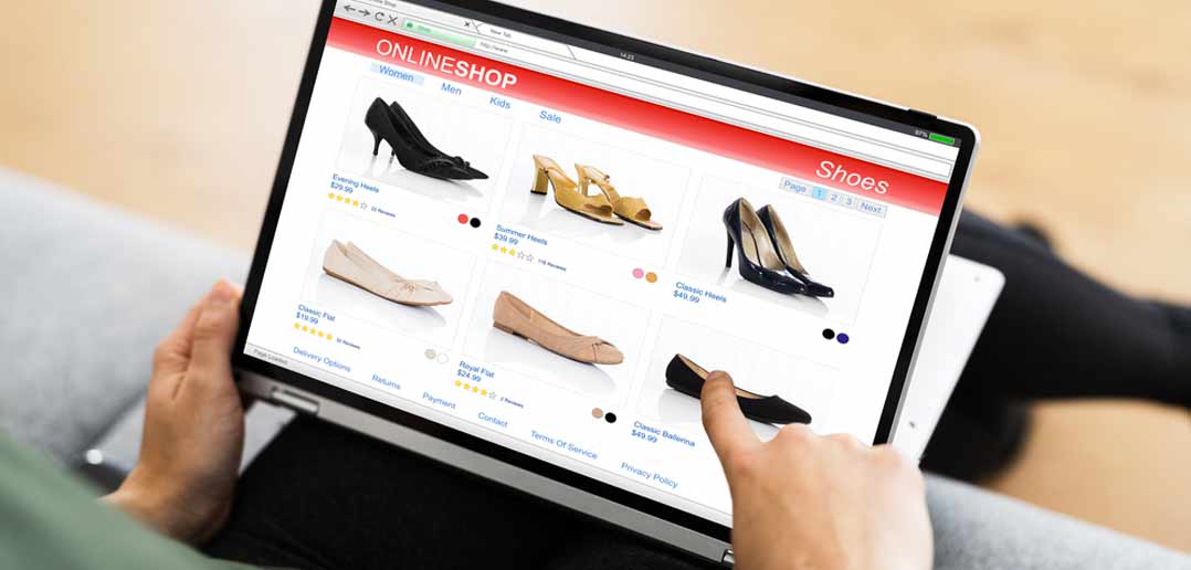 Schuhe online kaufen auf dem Tablet